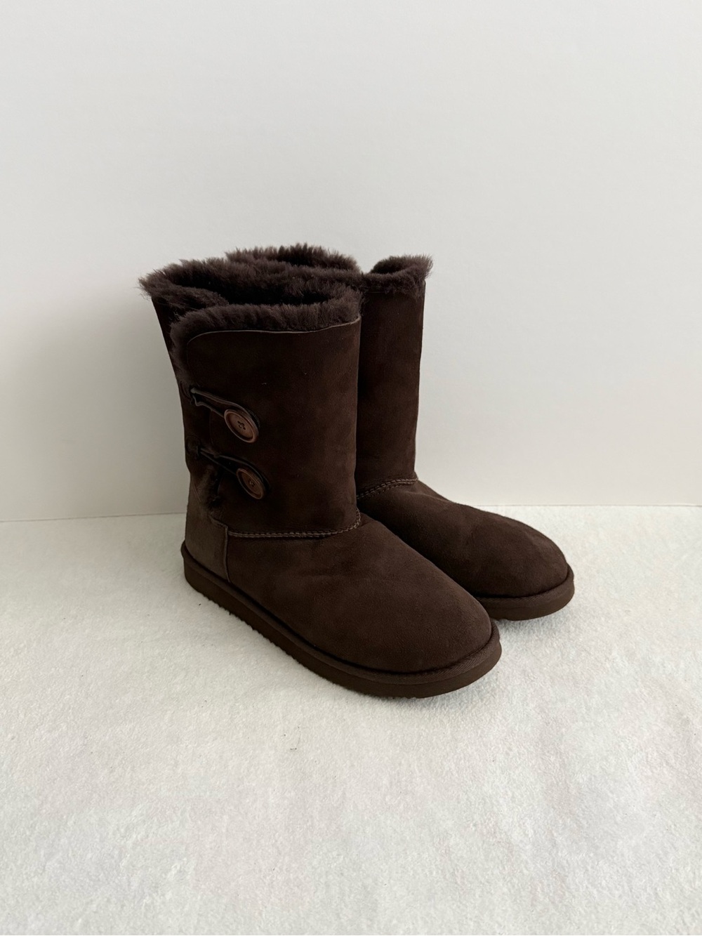 Genuine Sheepskin Winter Boots Women’s 9 Brown Water Repellant